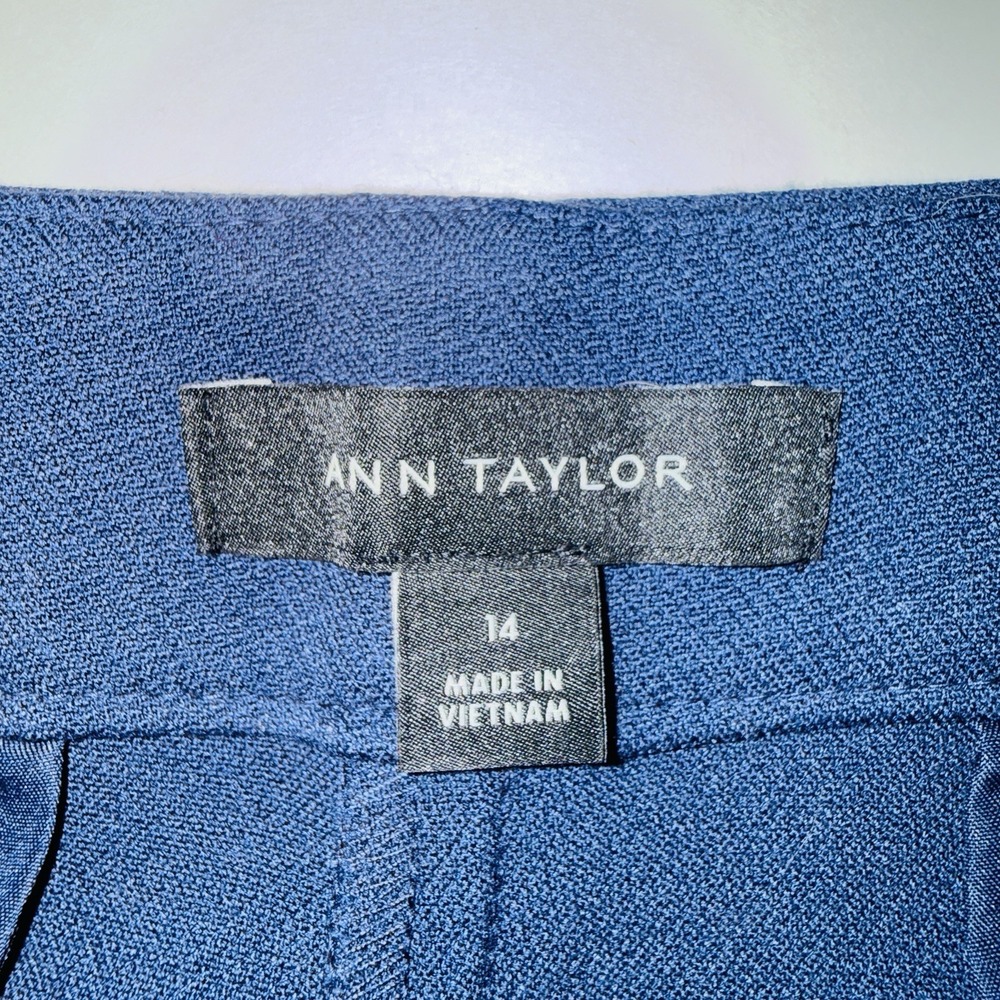 Ann Taylor Women's Blue Wide Leg Crop Pants Sz 14 High Rise Crepe Trousers EUC - Picture 3 of 8